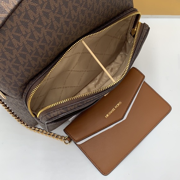 MICHAEL KORS BROWN SIGNATURE COLOR 
Maisie Medium Pebbled Leather 2in-1 BackpacK - Picture 7 of 16